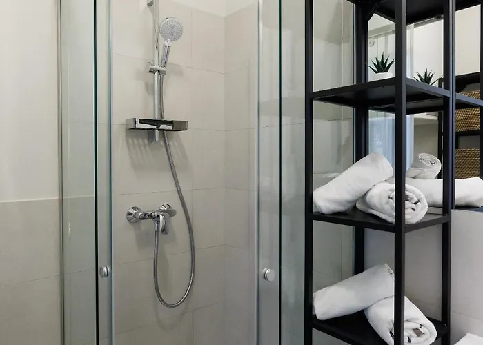 Urban Hideaway Apartment *